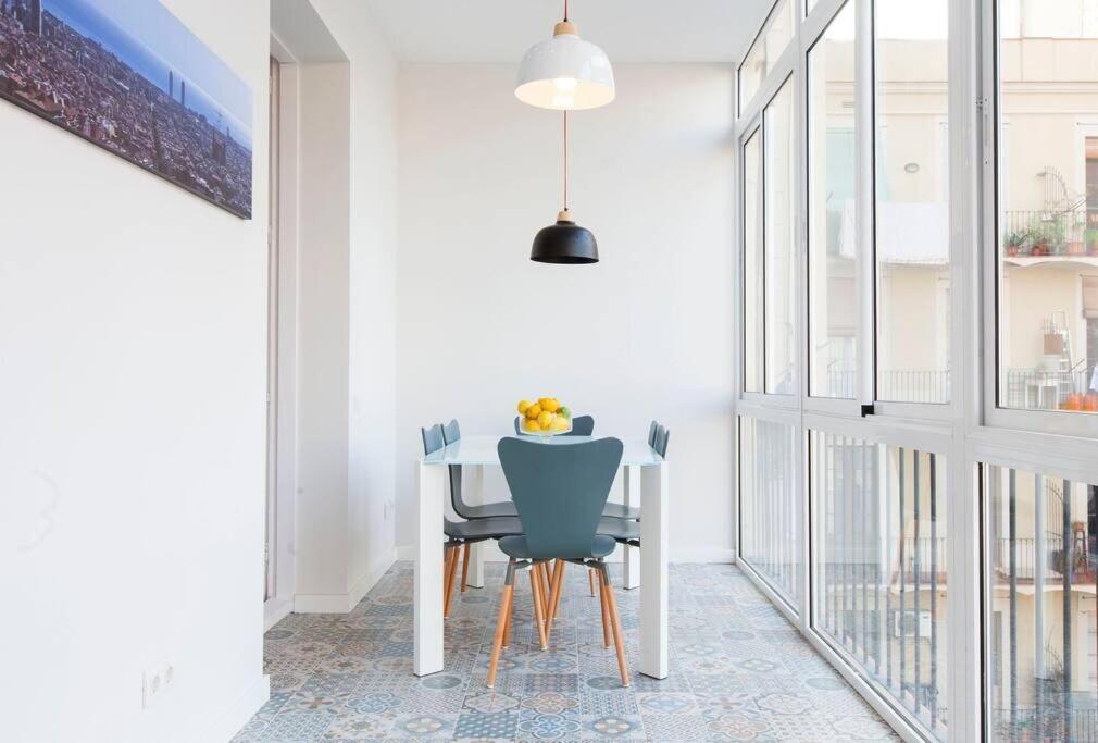 Perfectly Located 4Bed 4Bath Apartment In Barcelona 3 1 Eksteriør bilde