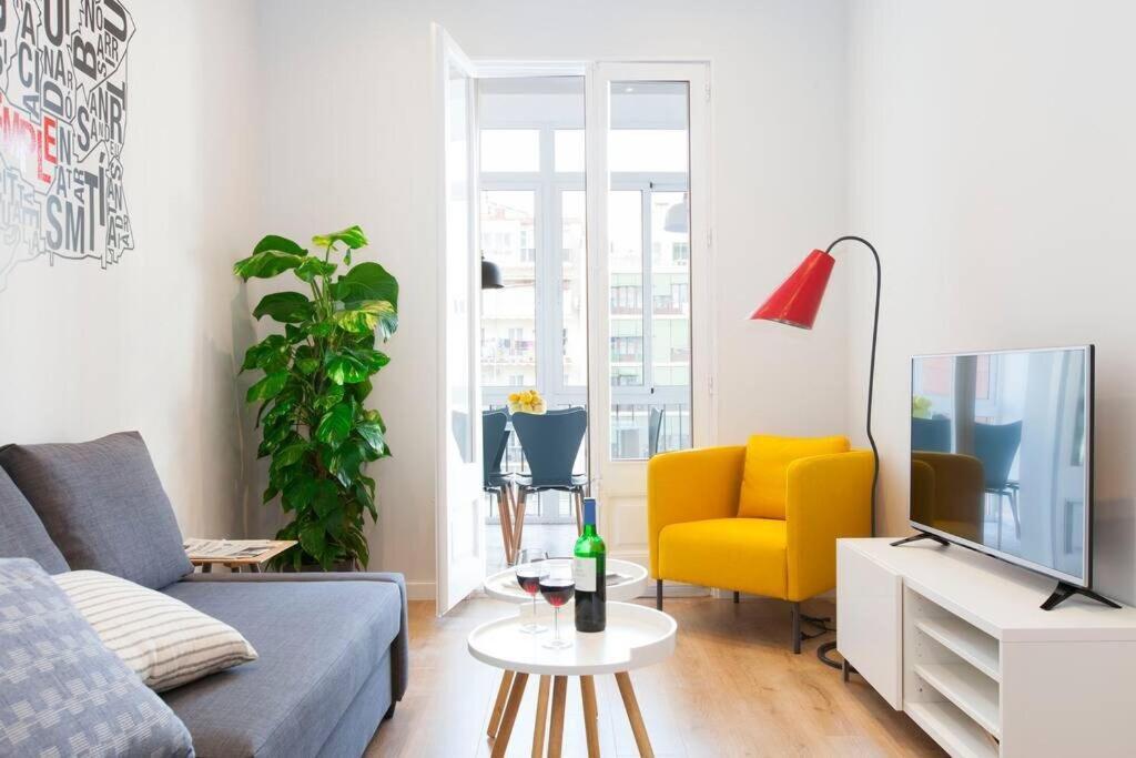 Perfectly Located 4Bed 4Bath Apartment In Barcelona 3 1 Eksteriør bilde