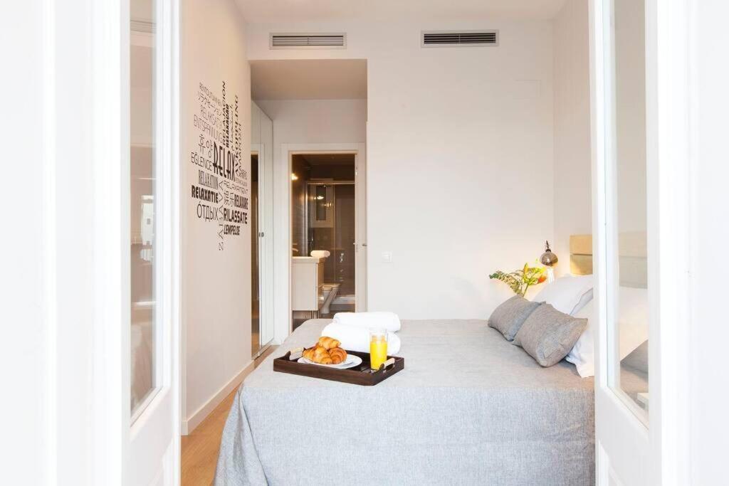 Perfectly Located 4Bed 4Bath Apartment In Barcelona 3 1 Eksteriør bilde