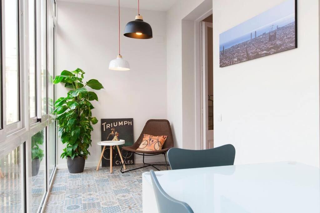 Perfectly Located 4Bed 4Bath Apartment In Barcelona 3 1 Eksteriør bilde