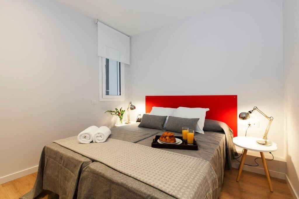 Perfectly Located 4Bed 4Bath Apartment In Barcelona 3 1 Eksteriør bilde